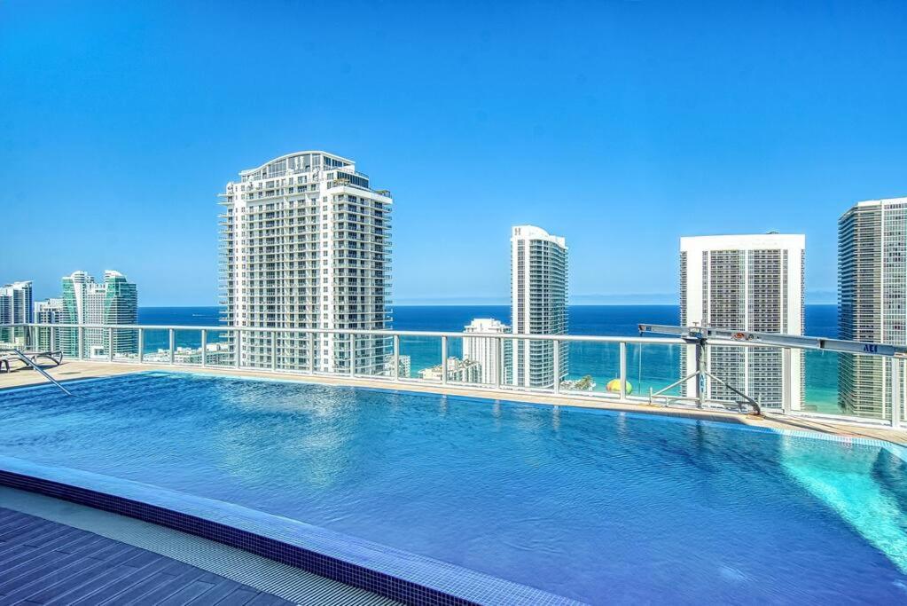 High-Floor Oceanview Apartment Plaja Hallandale Exterior foto