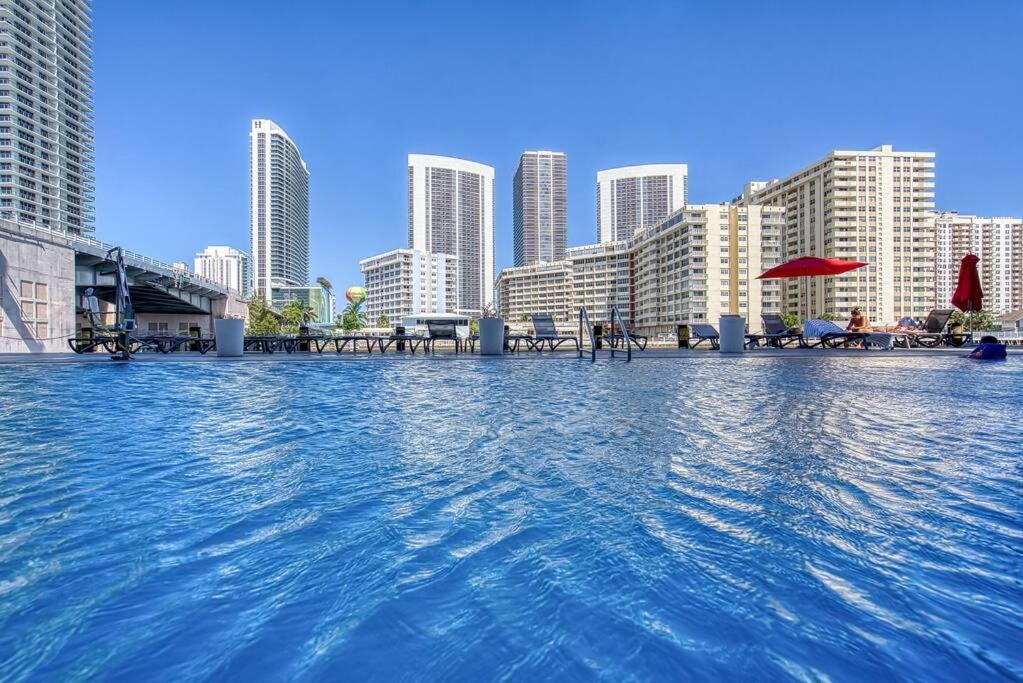 High-Floor Oceanview Apartment Plaja Hallandale Exterior foto